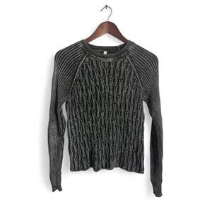 Lightweight grunge sweater top